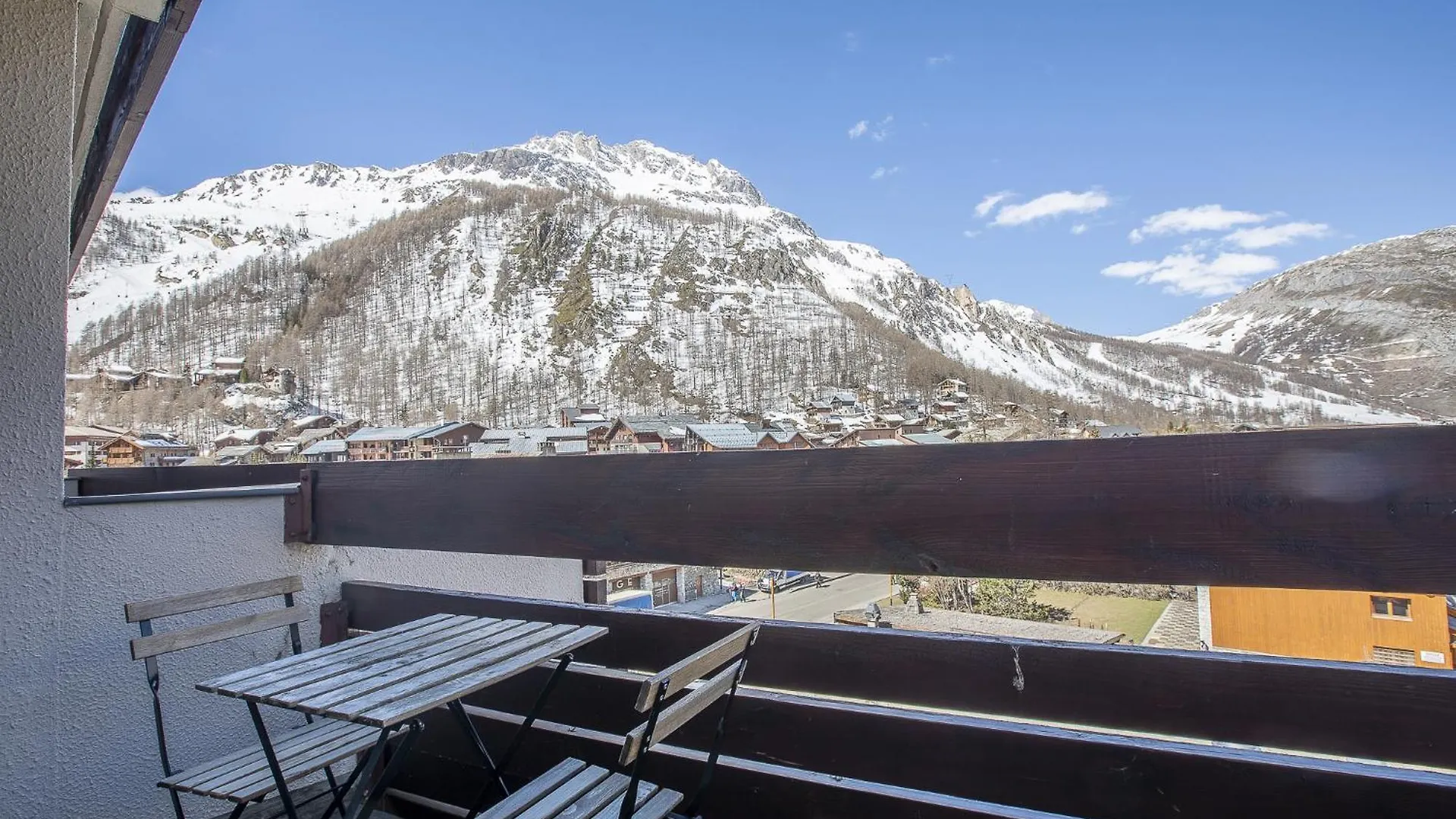 Дом отдыха Residence Les Cimes - Centre Val D'Isere