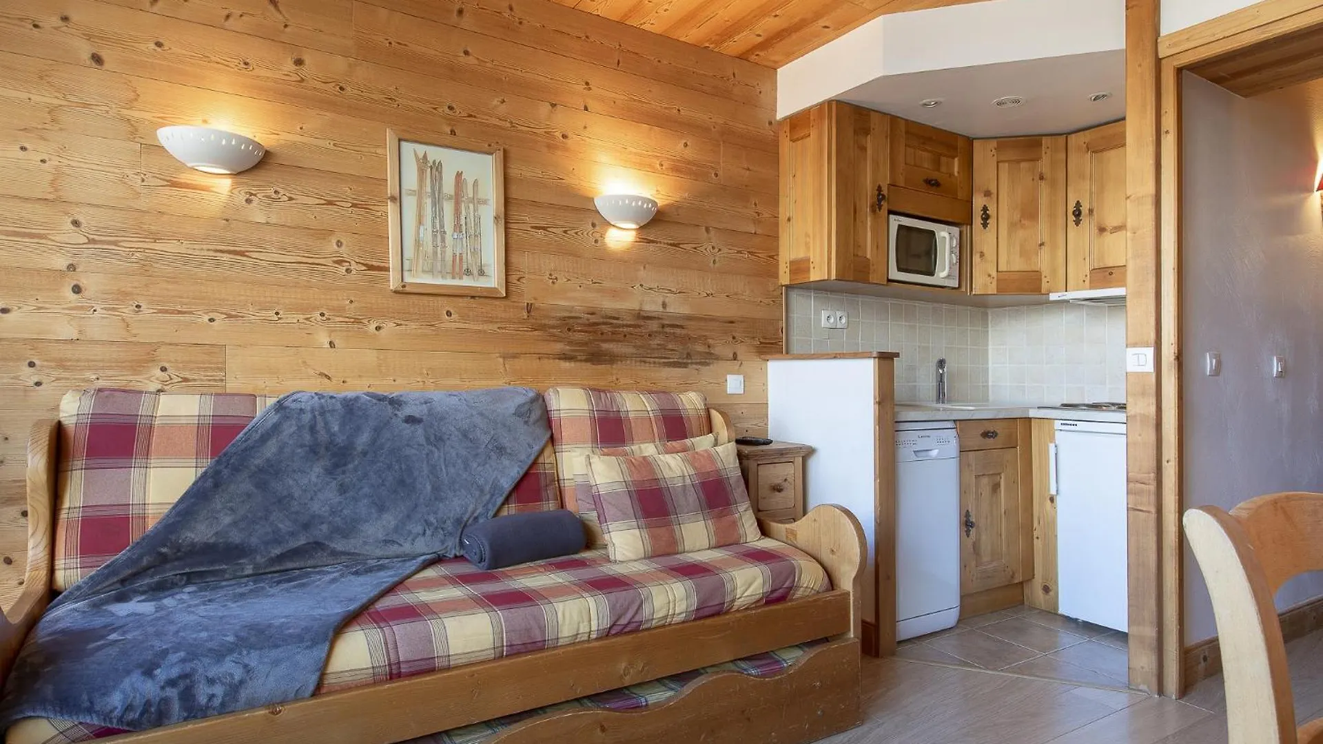 Дом отдыха Residence Les Cimes - Centre Val D'Isere